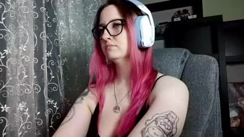 Snapshot of janetteschrayter chatting on 29, 4, 2026 Persa online show from 29, 4, 2026