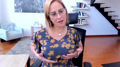 Snapshot of janeturner chatting on 21, 1, 2025 JANE TURNER MILF online show from 21, 1, 2025