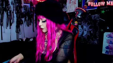      online show from 17, 12, 2025