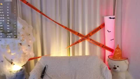 Snapshot of jannetjerkson chatting on 1, 11, 2025 Janet online show from 1, 11, 2025