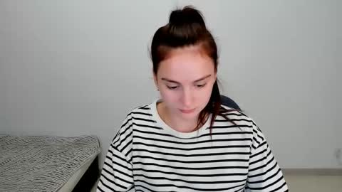 Snapshot of jasmi_girl chatting on 10, 12, 2024 jasmi_girl online show from 10, 12, 2024