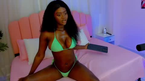 Snapshot of jasmin_evano29 chatting on 18, 2, 2025 online show from 18, 2, 2025