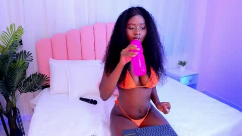 Snapshot of jasmin_evano29 chatting on 22, 2, 2025 online show from 22, 2, 2025