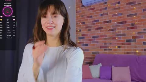 Snapshot of jasmindoroti chatting on 4, 12, 2025 Chloe online show from 4, 12, 2025