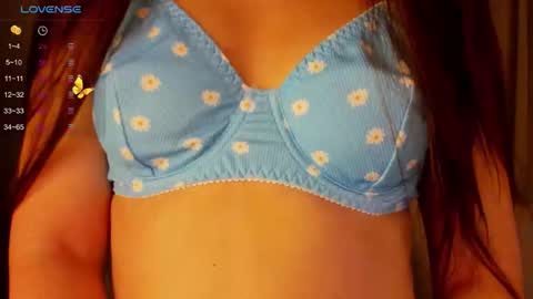 Snapshot of jasmine_wilson_ chatting on 21, 10, 2025 jasmine_wilson_ online show from 21, 10, 2025