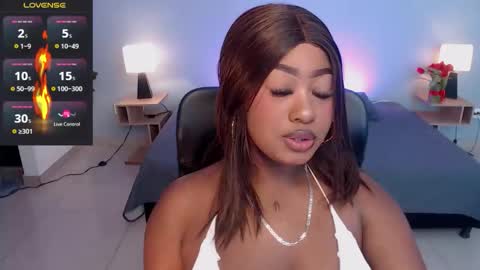 Snapshot of jasminecampbell chatting on 7, 11, 2025 Instagram jasminecampbell1 online show from 7, 11, 2025