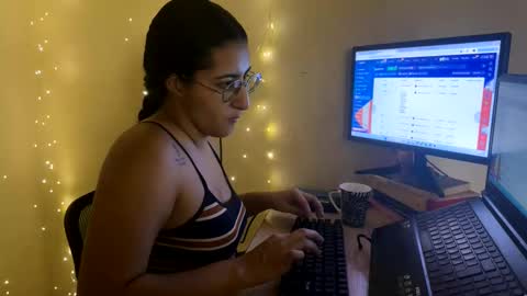 Snapshot of jasmineprincess_ chatting on 4, 3, 2026 Jasmine online show from 4, 3, 2026