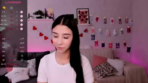 Snapshot of jasminharris chatting on 28, 4, 2026 Jasmin online show from 28, 4, 2026