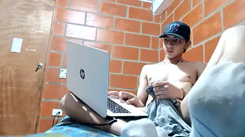 Snapshot of jason_bless1 chatting on 21, 12, 2025 JASON BLESS1 online show from 21, 12, 2025