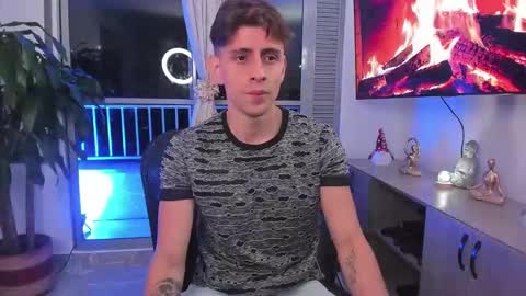 Snapshot of jasper__jones chatting on 1, 1, 2025 JASPER JONES online show from 1, 1, 2025