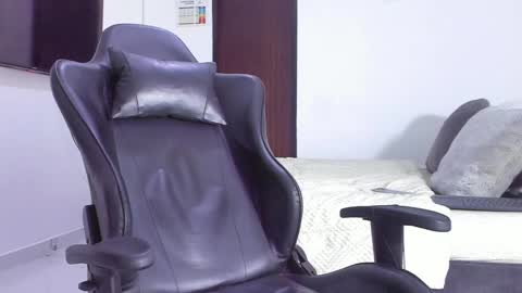 Snapshot of jasperbrooksx chatting on 20, 2, 2025 JBrooksXx online show from 20, 2, 2025