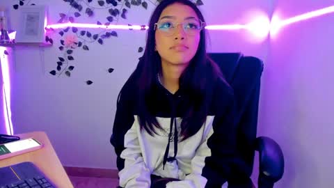 Snapshot of jaulyn_18 chatting on 18, 4, 2026 Jaulyn online show from 18, 4, 2026