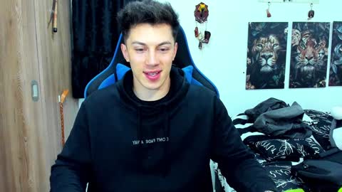 Javier online show from 9, 12, 2024