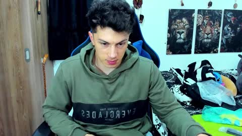 Javier online show from 10, 12, 2024