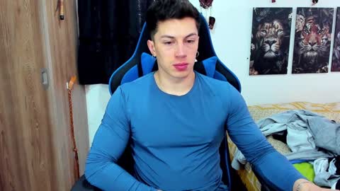 Javier online show from 11, 12, 2024