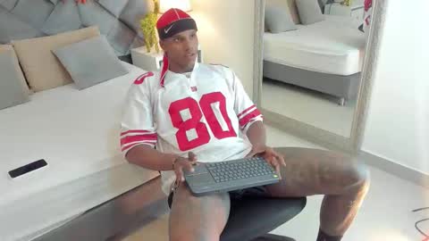 jax black online show from 23, 10, 2025