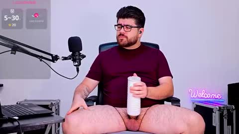 Jax Luna online show from 1, 1, 2025