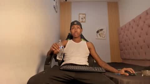 Snapshot of jax_maliq chatting on 4, 10, 2025 jax_maliq online show from 4, 10, 2025