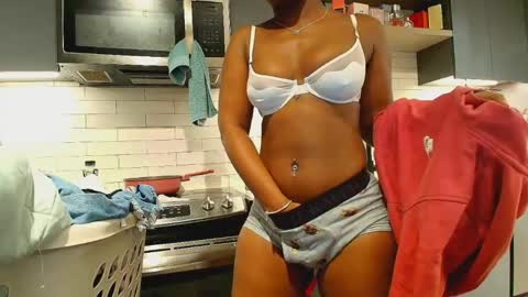 Naomiruty online show from 30, 5, 2026