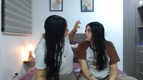 Snapshot of jazmin_dharius chatting on 28, 3, 2026 Jazmin and Scarlett online show from 28, 3, 2026