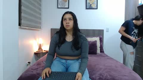 Snapshot of jazmin_dharius chatting on 31, 3, 2026 Jazmin and Scarlett online show from 31, 3, 2026