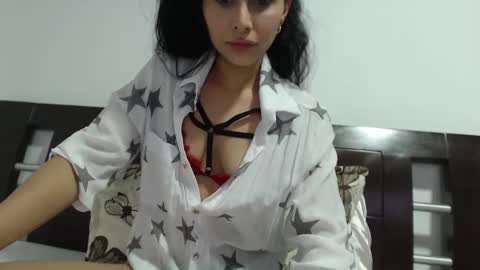 Snapshot of jazmin_miler chatting on 14, 2, 2025 Luna Sofa online show from 14, 2, 2025