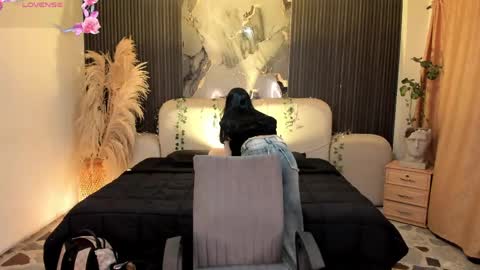 Snapshot of jazminrusso_ chatting on 8, 6, 2026 Jazminrusso online show from 8, 6, 2026