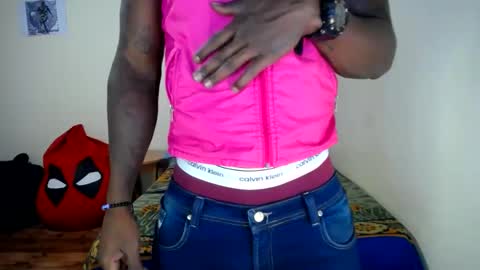 Snapshot of jboy_s chatting on 4, 10, 2025 jboy_s online show from 4, 10, 2025