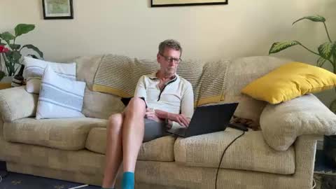 Snapshot of jcar57 chatting on 6, 4, 2026 Jon online show from 6, 4, 2026