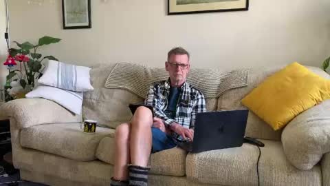 Snapshot of jcar57 chatting on 16, 4, 2026 Jon online show from 16, 4, 2026