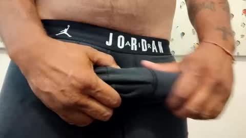 Snapshot of jdeez031 chatting on 24, 4, 2026 strokegamecrazy online show from 24, 4, 2026