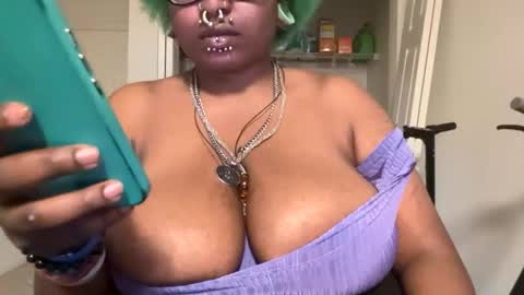 Snapshot of jdx00 chatting on 28, 11, 2025 jdx00 online show from 28, 11, 2025