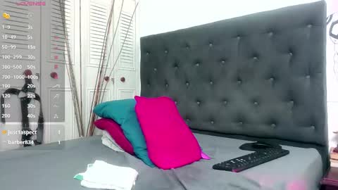 Snapshot of jean_75 chatting on 1, 2, 2025 jean online show from 1, 2, 2025