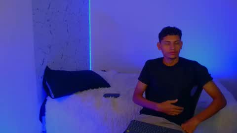 Snapshot of jean_widow chatting on 2, 12, 2025 Jean Widow online show from 2, 12, 2025