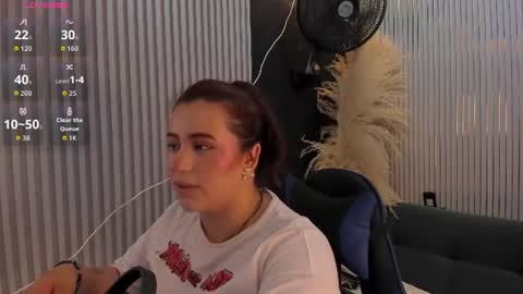Snapshot of jeannewilliams_ chatting on 12, 6, 2026 Jeanne Williams online show from 12, 6, 2026