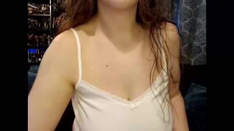 Snapshot of jeannie_69_andahalf chatting on 27, 3, 2026 jeannie_69_andahalf online show from 27, 3, 2026