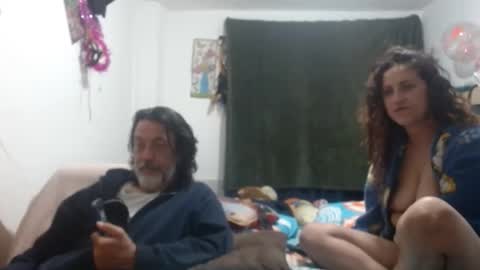 Snapshot of jeans_and_emma chatting on 21, 12, 2025 jeans_and_emma online show from 21, 12, 2025