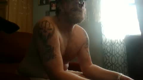 Snapshot of jearnold44 chatting on 3, 3, 2025 jearnold44 online show from 3, 3, 2025