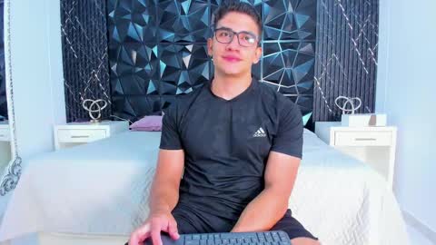 Snapshot of jeffdaltton chatting on 15, 9, 2025 Jeff online show from 15, 9, 2025