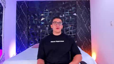 Snapshot of jeffdaltton chatting on 17, 10, 2025 Jeff online show from 17, 10, 2025