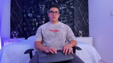 Snapshot of jeffdaltton chatting on 28, 10, 2025 Jeff online show from 28, 10, 2025