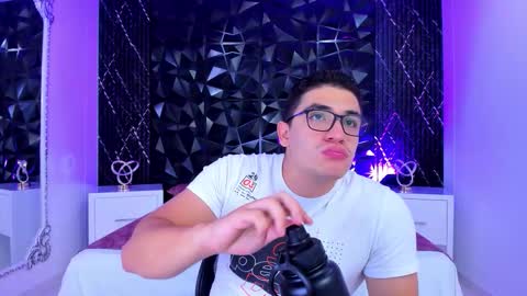 Snapshot of jeffdaltton chatting on 5, 12, 2025 Jeff online show from 5, 12, 2025