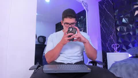 Snapshot of jeffdaltton chatting on 13, 12, 2025 Jeff online show from 13, 12, 2025