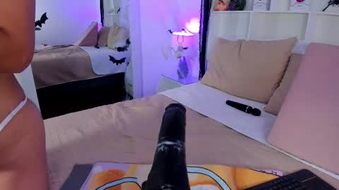 Snapshot of jehnmorris chatting on 30, 10, 2025 Jehn online show from 30, 10, 2025