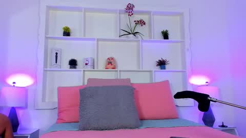 Snapshot of jehnmorris chatting on 6, 11, 2025 Jehn online show from 6, 11, 2025