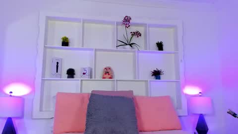 Snapshot of jehnmorris chatting on 22, 11, 2025 Jehn online show from 22, 11, 2025