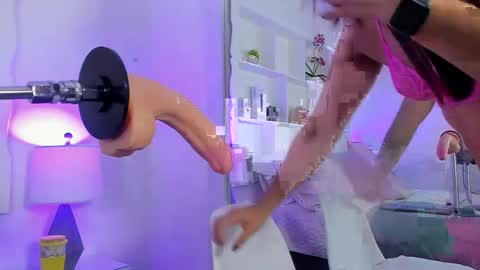 Snapshot of jehnmorris chatting on 9, 4, 2026 Jehn online show from 9, 4, 2026