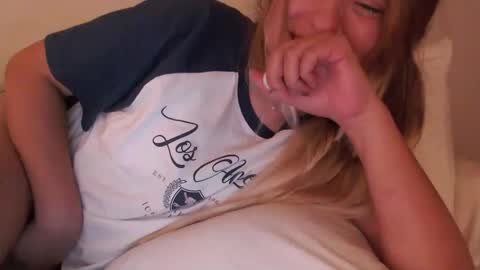 Snapshot of jei_sexysweet chatting on 10, 1, 2025 jei online show from 10, 1, 2025