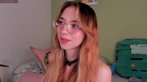 Snapshot of jelly_w5 chatting on 21, 7, 2026 Jelly online show from 21, 7, 2026