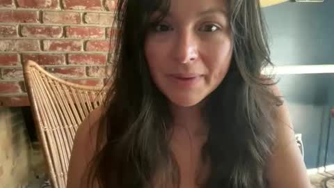 Snapshot of jellybeanin chatting on 10, 5, 2026 Jelli online show from 10, 5, 2026